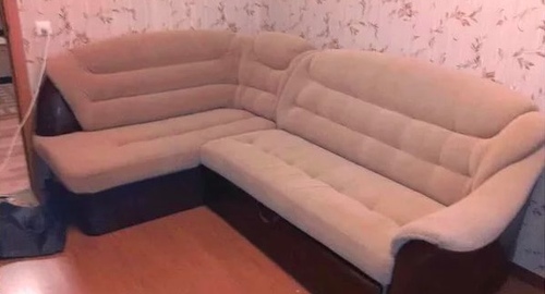 Перетяжка углового дивана. Орехово